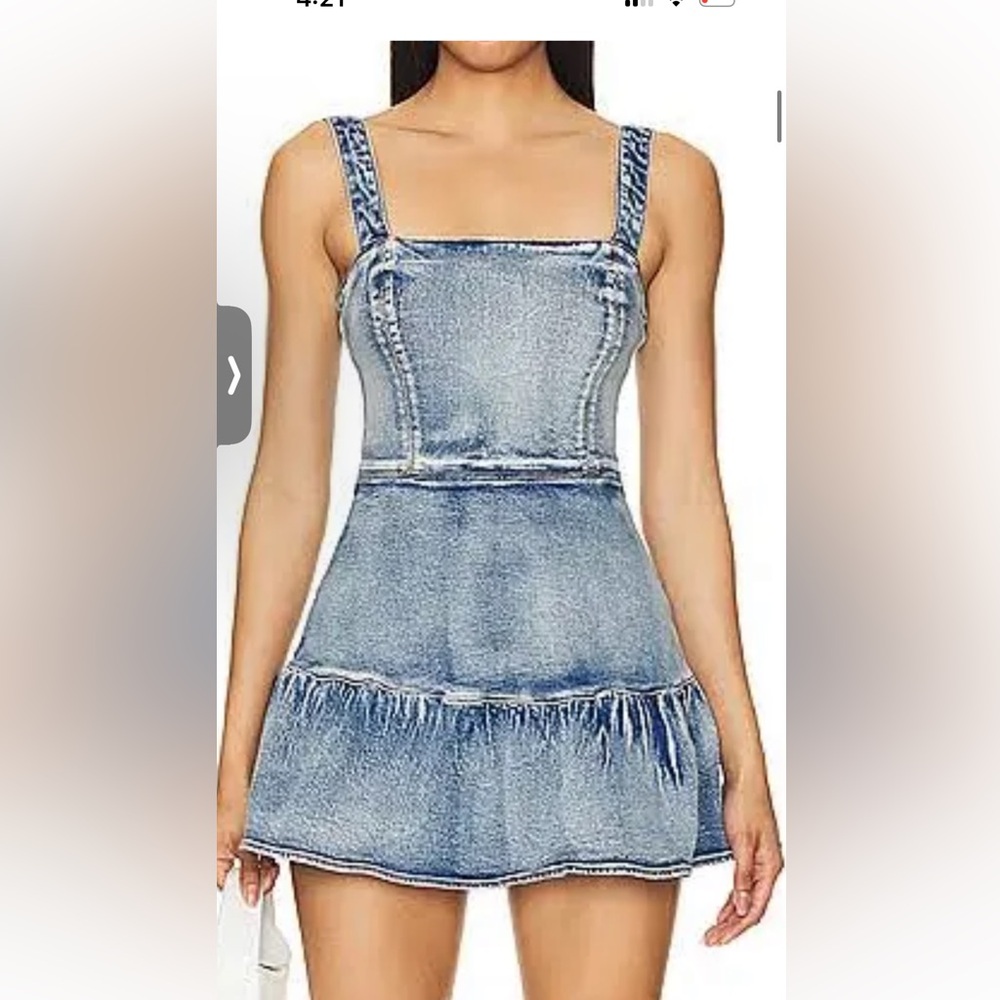 Piper Romper in Mid-wash
Amanda Uprichard size Small